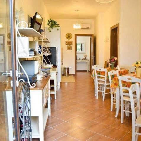 Dimora Del Casale Alojamento de Acomodação e Pequeno-almoço Brindisi